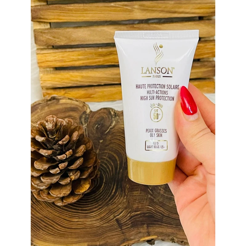 فلوئید ضد آفتاب چندکاره لانسون (LANSON) مخصوص پوست چرب و مختلط مدل Light Beige 1.5 با SPF 50+ حجم 40 میلی‌لیتر